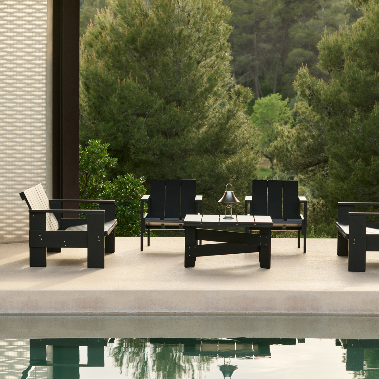 Loungestoel Crate Pinewood zwart