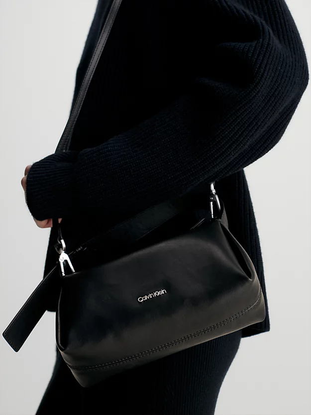 Mini bolsa de ombro macia