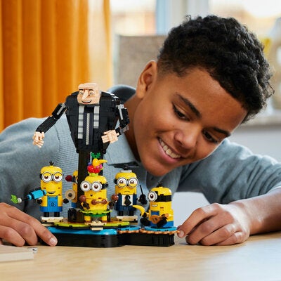 LEGO Despicable Me 75582 Klossebygd Gru og Minions