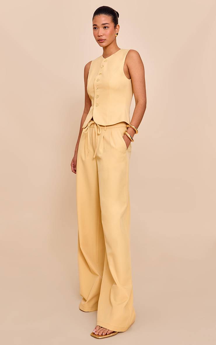 Butter Yellow Gilet Ajusté En Tissu Tissé