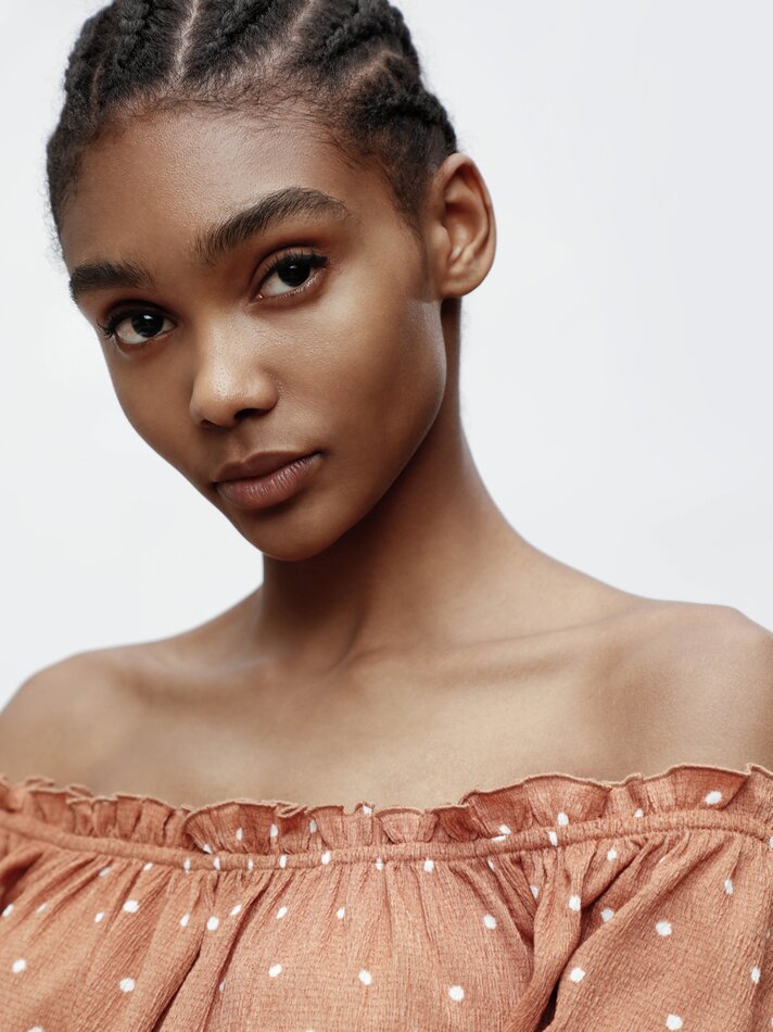 Top cropped texturizado - Marrom/cru