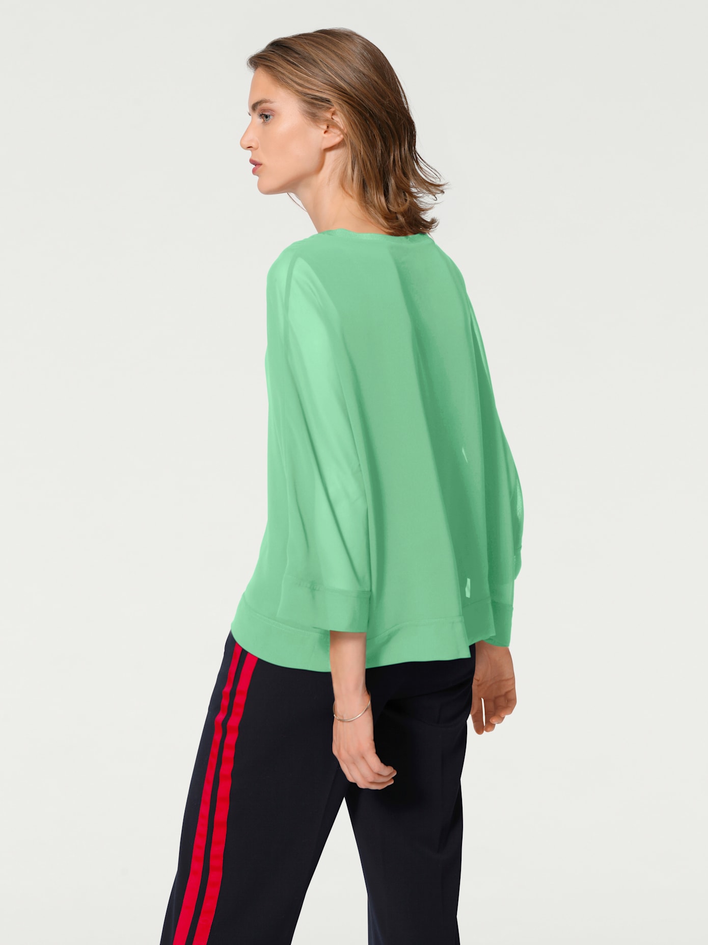 T-shirt look ample tendance