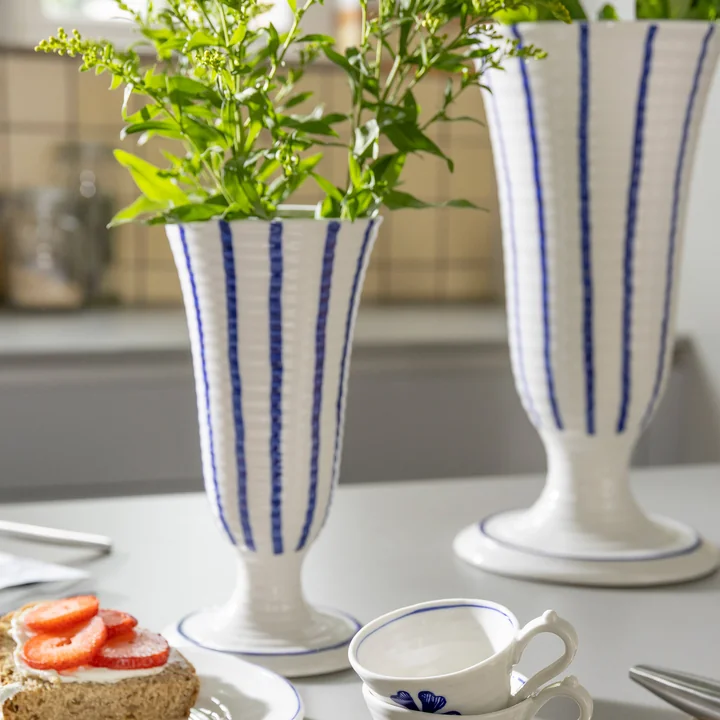 &klevering - Anouk Vase, Ø 19 x 37,5 cm, blau