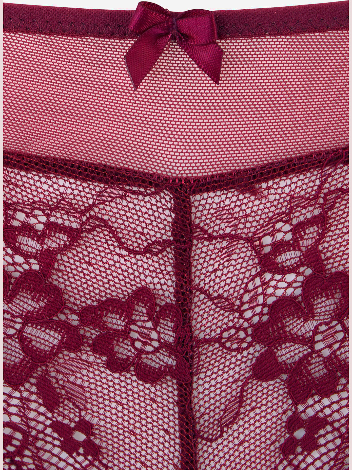 Panty féminin en dentelle délicate