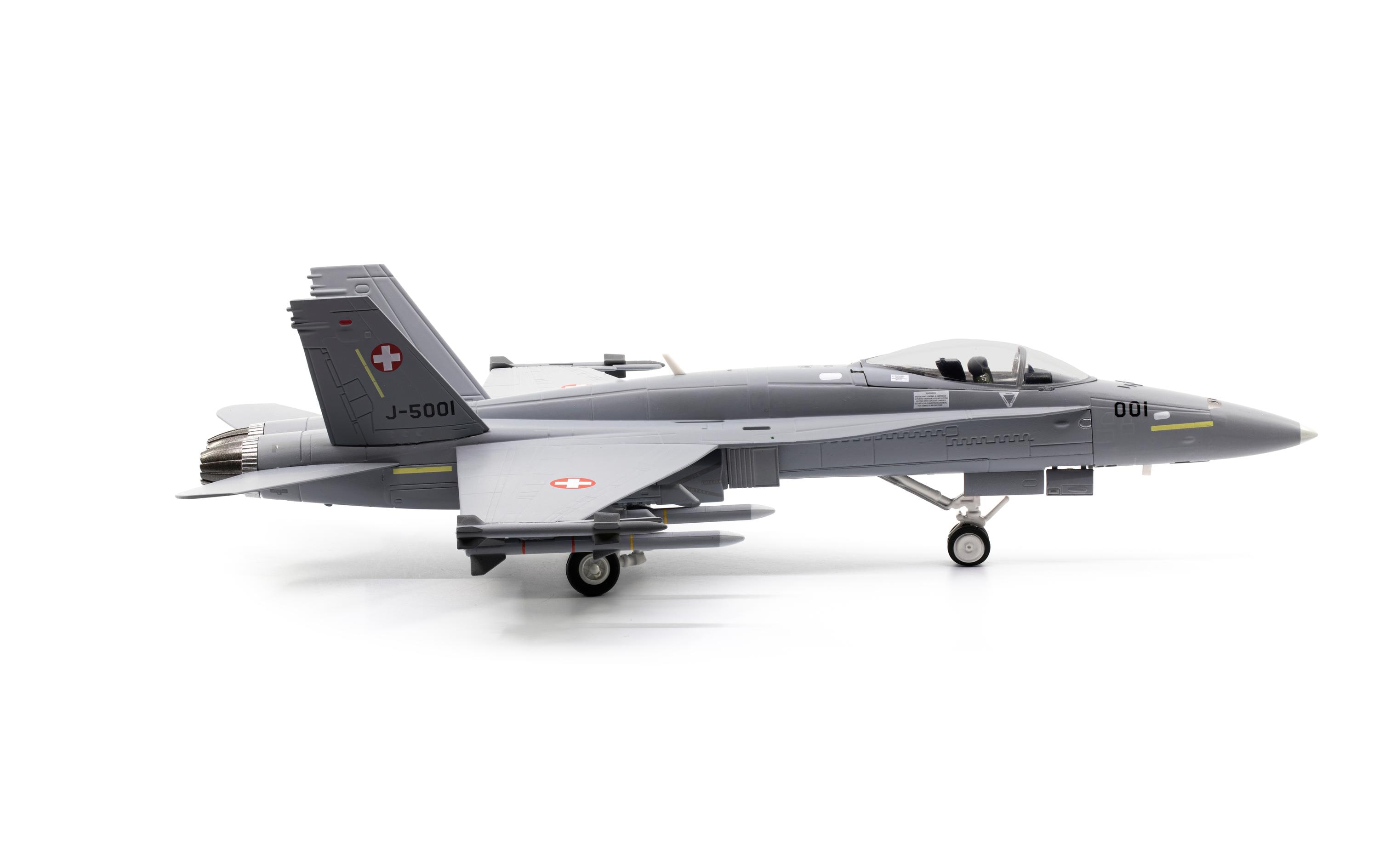 F/A-18C Hornet J-5001 1:72F/A-18C Hornet J-5001 ? Erstes Schweizer Kampfjet-Modell mit einzigartiger Nose-Art
