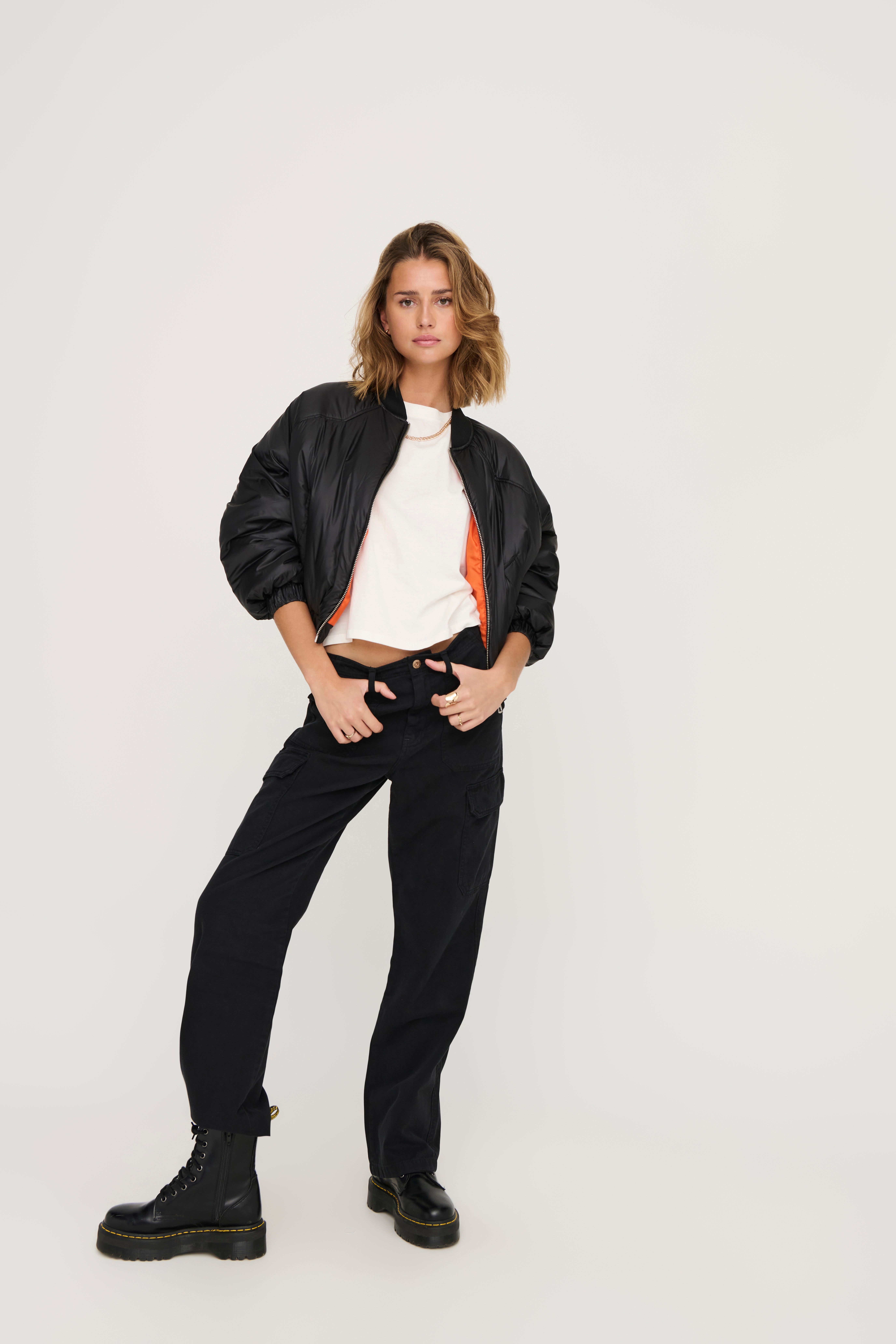 ONLMALFY Hohe Taille Locker geschnitten Cargo-Hose Black
