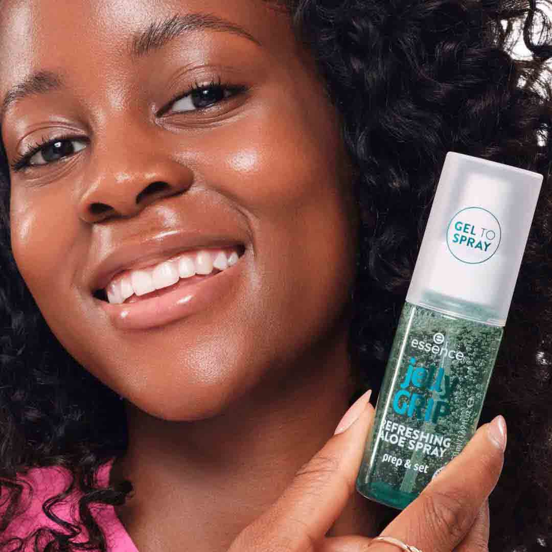 ESSENCE  Jelly Grip Refreshing Aloe Spray - 50ml