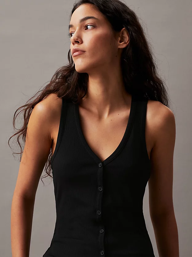 Vestido curto de alças em algodão canelado