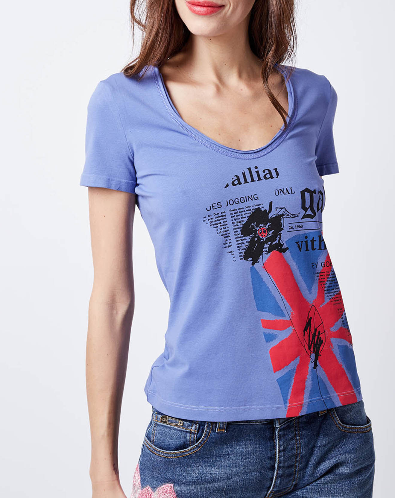 John Galliano T-Shirt imprimé drapeau bleu lavande