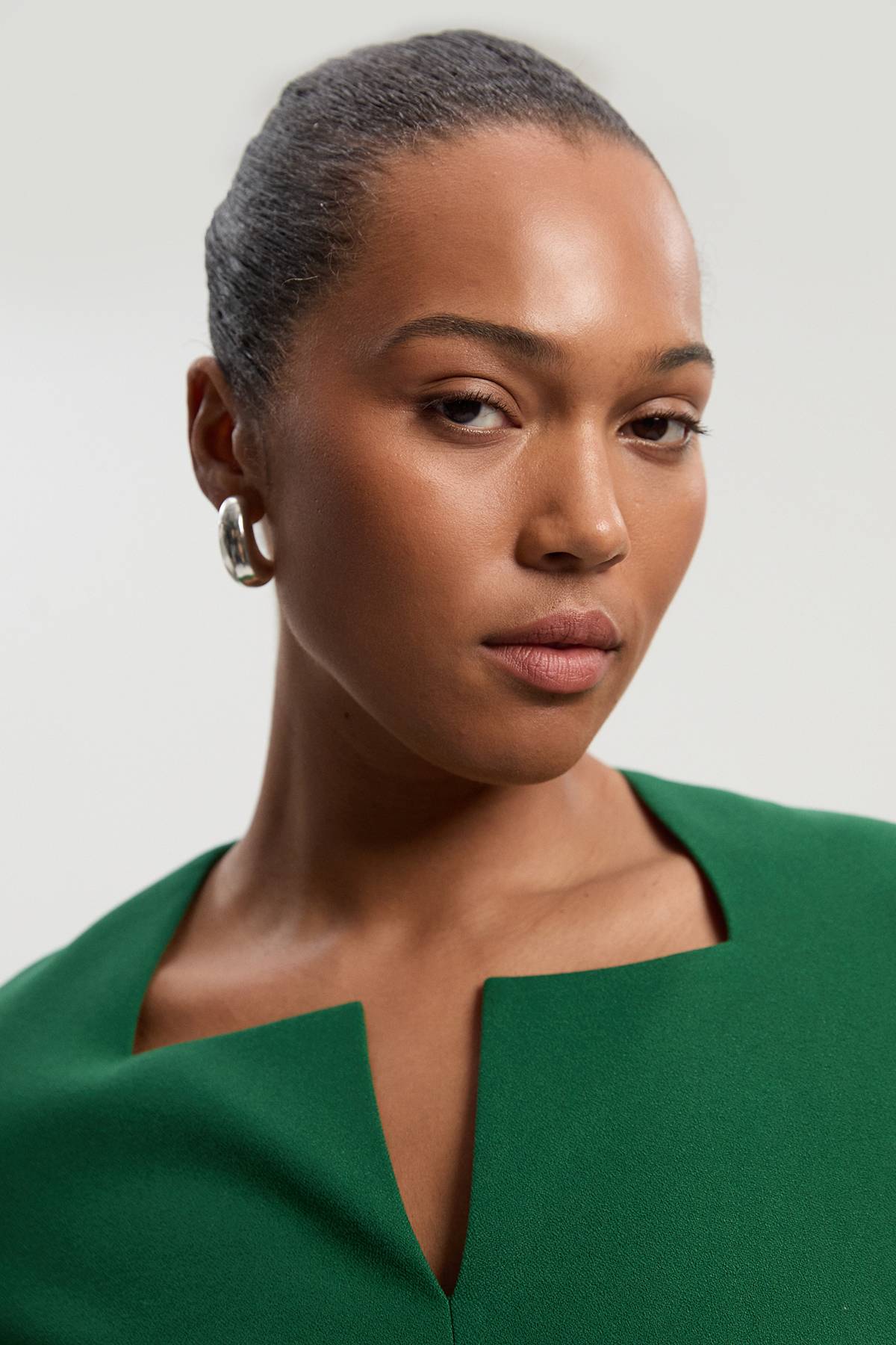 KarenMillen Combinaison Tailleur Grande Taille en Crêpe Structuré Forever à Col Cranté avec Ceinture