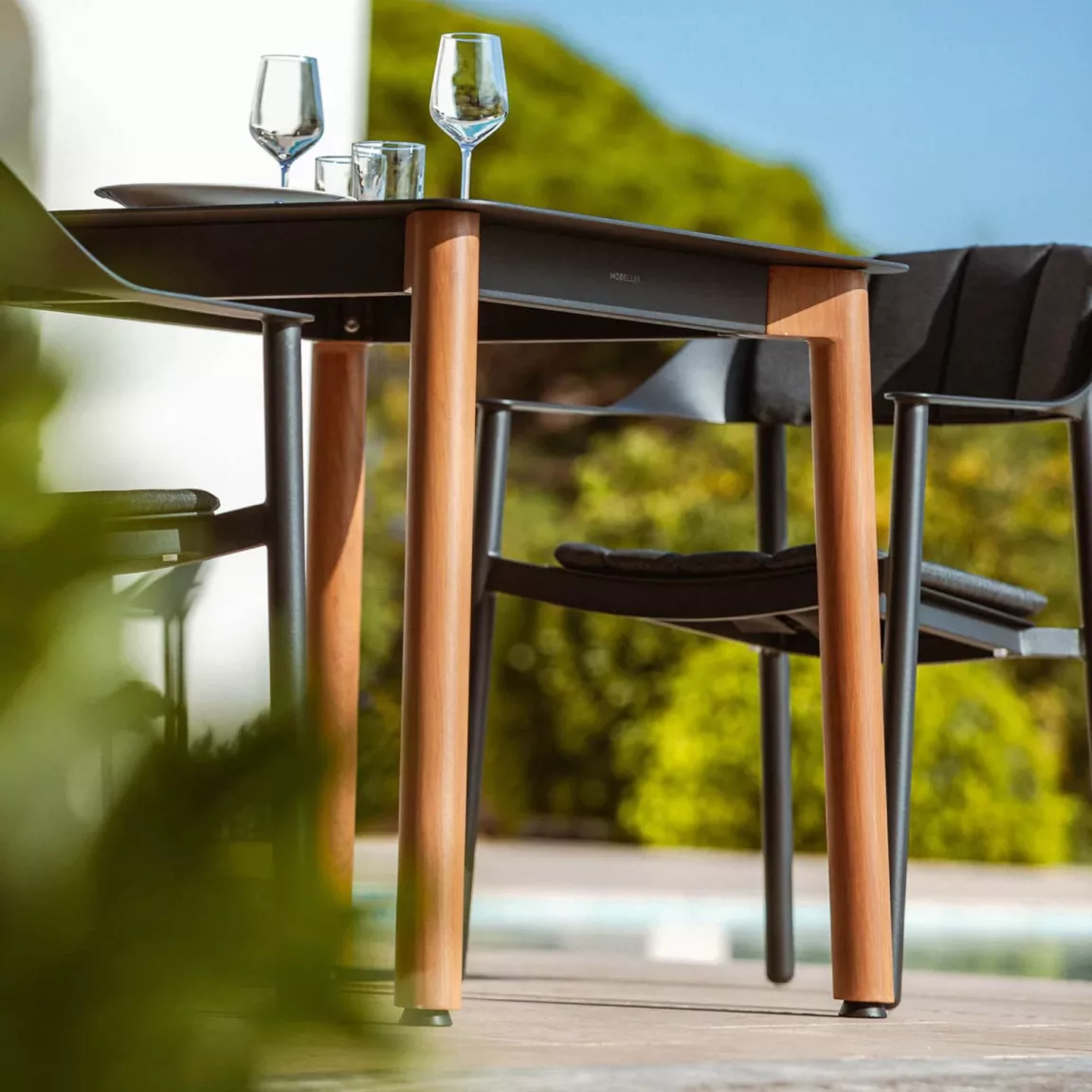 Table de jardin carrée en aluminium 2 places (76 x 76 cm) Monte Carlo Gris anthracite