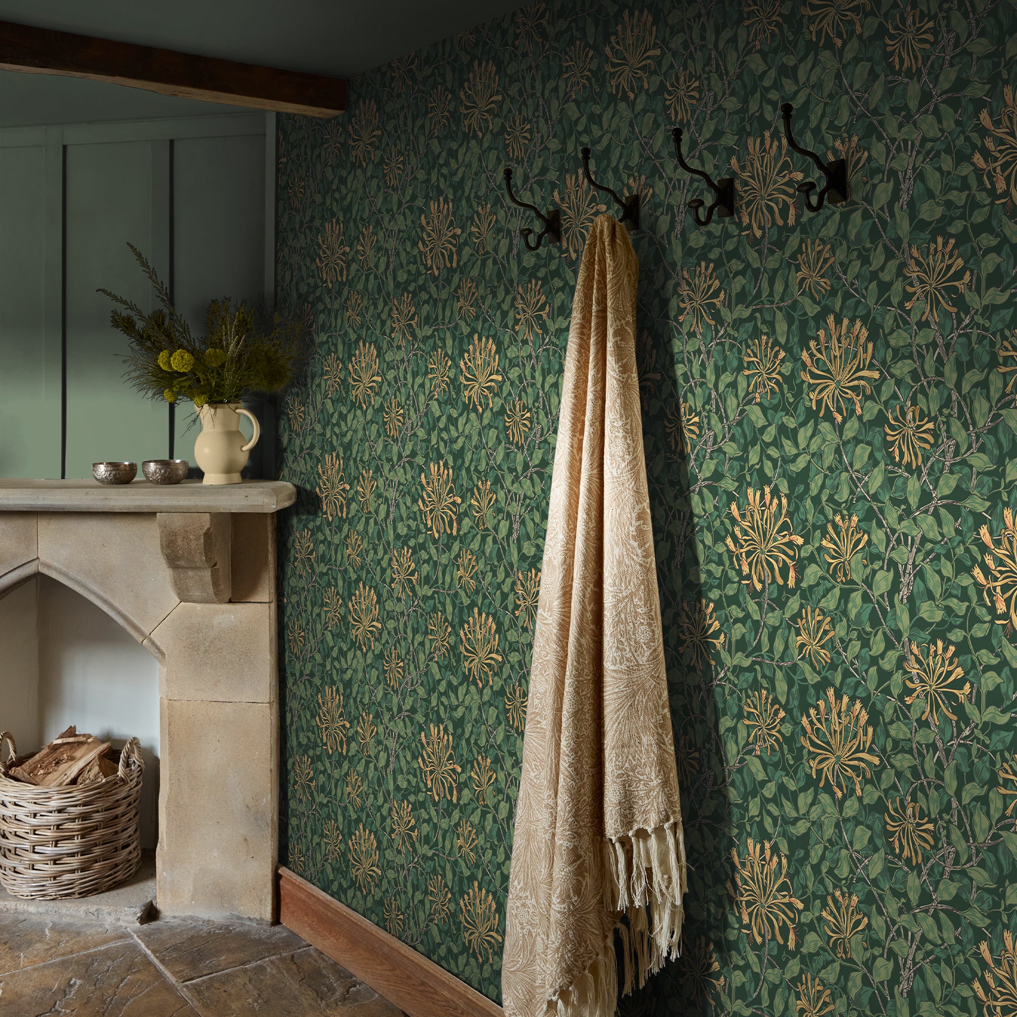 William Morris at Home Vliesbehang - Honeysuckle Verde - 1000x52