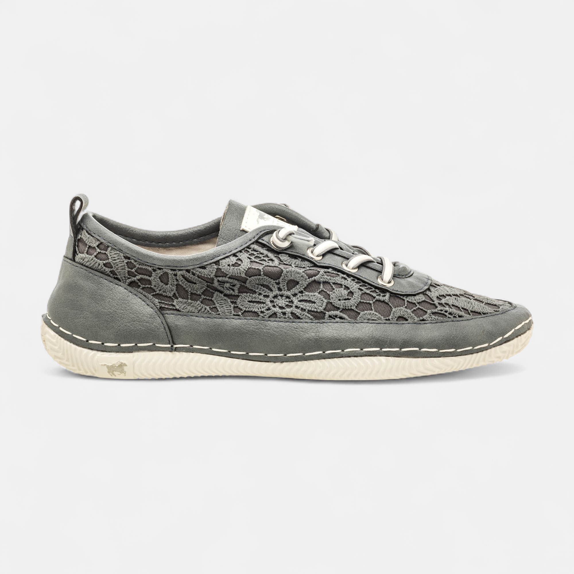 Baskets basses Femme jeans