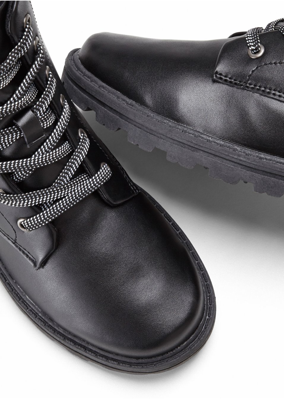 Boots à lacets