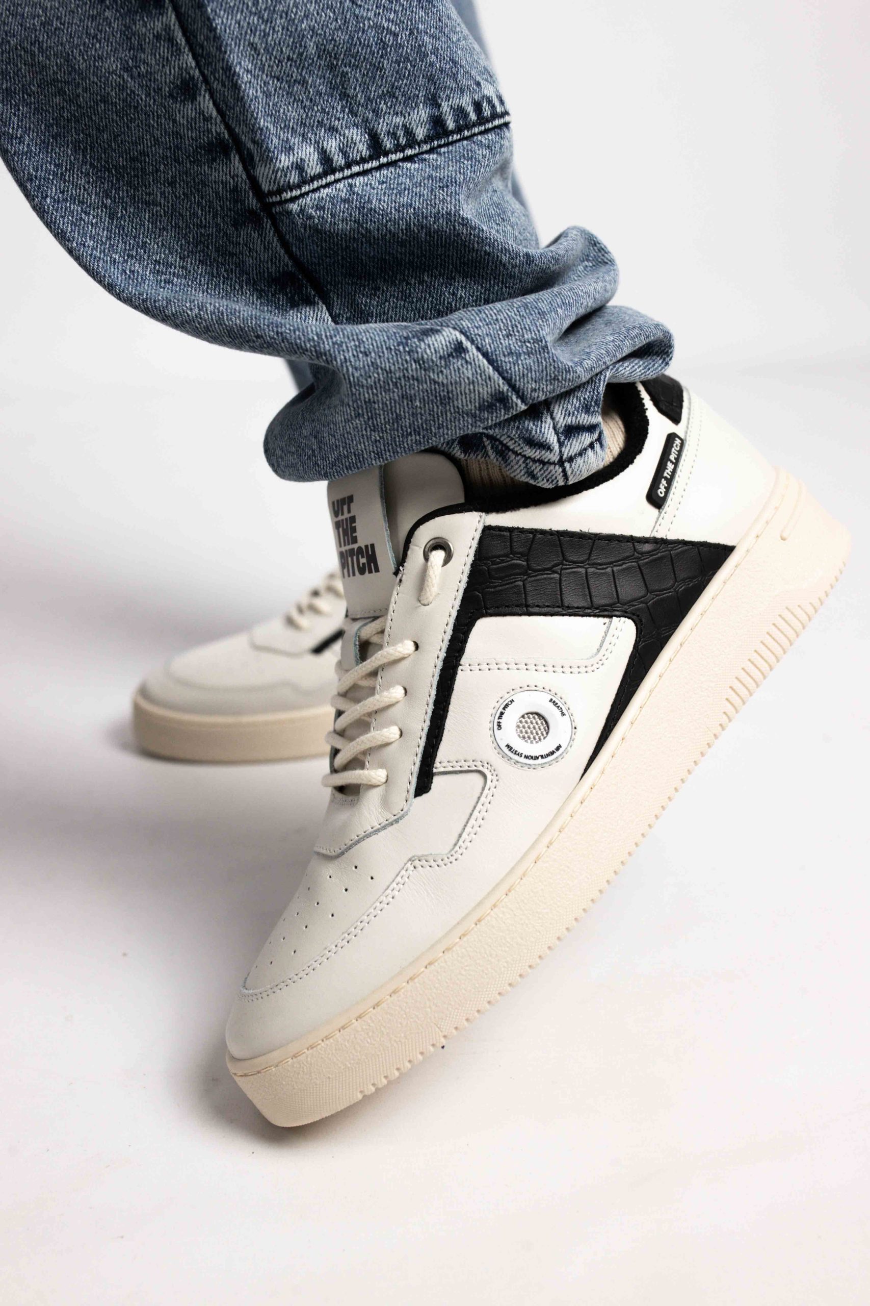 Off The Pitch Sky Force Sneakers Heren Wit/Zwart