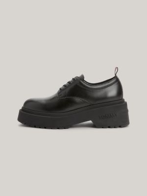 Sapatos Derby de Couro com Travas Grossas