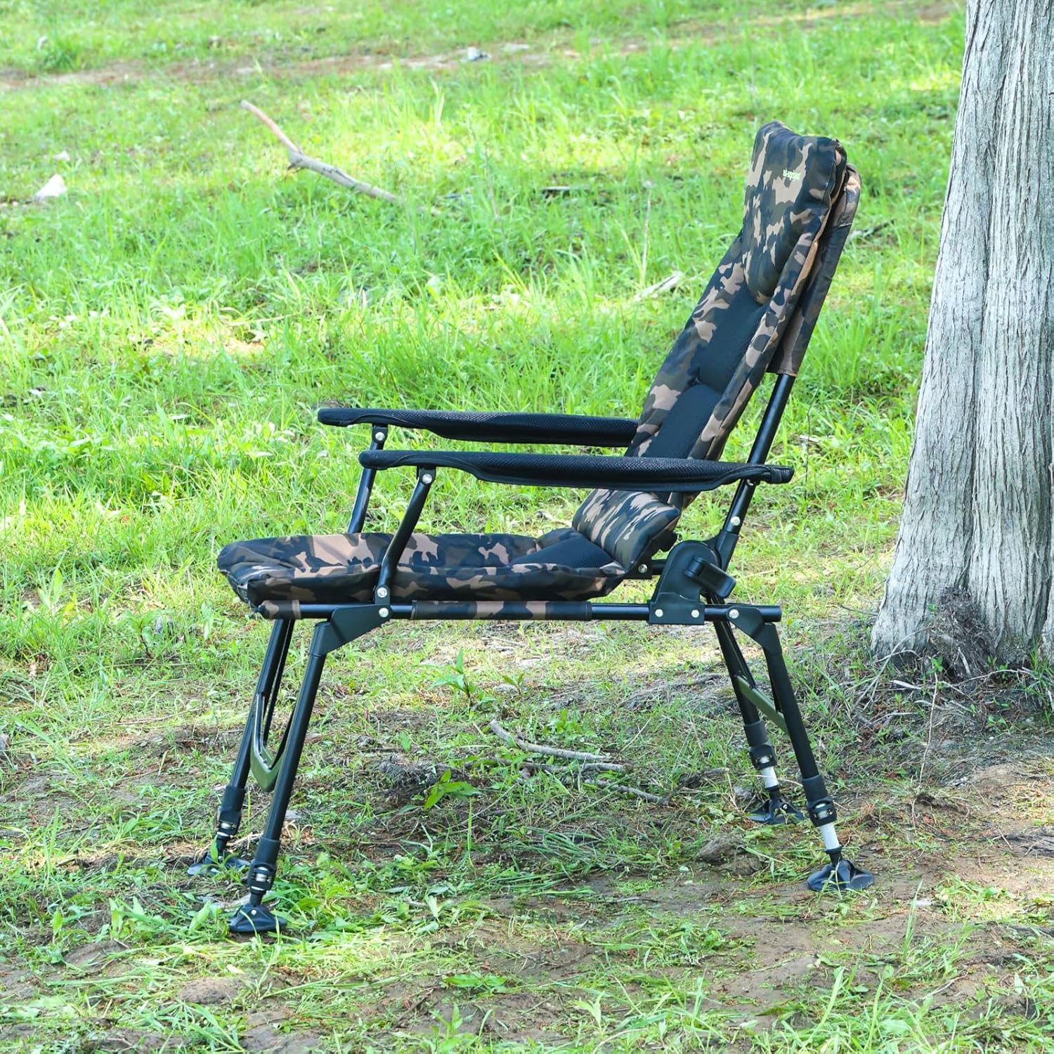Angelstuhl XL 150kg belastbar, Karpfenstuhl mit Armlehnen, klappbar, bequemer Anglerstuhl mit Armlehne und verstellbarer Sitzhöhe (42cm bis 55cm), Camping Stuhl inkl. extra breiter Sitzfläche