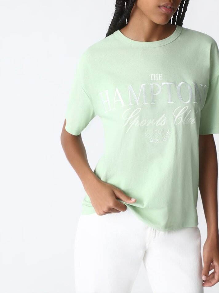 Camiseta de manga curta com bordado - Verde Cirúrgico
