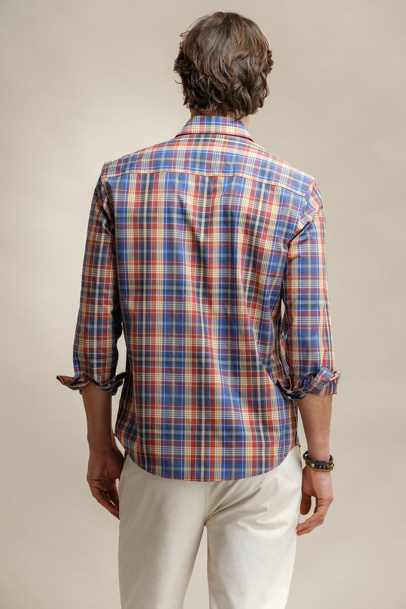CAMISA AOS QUADRADOS
