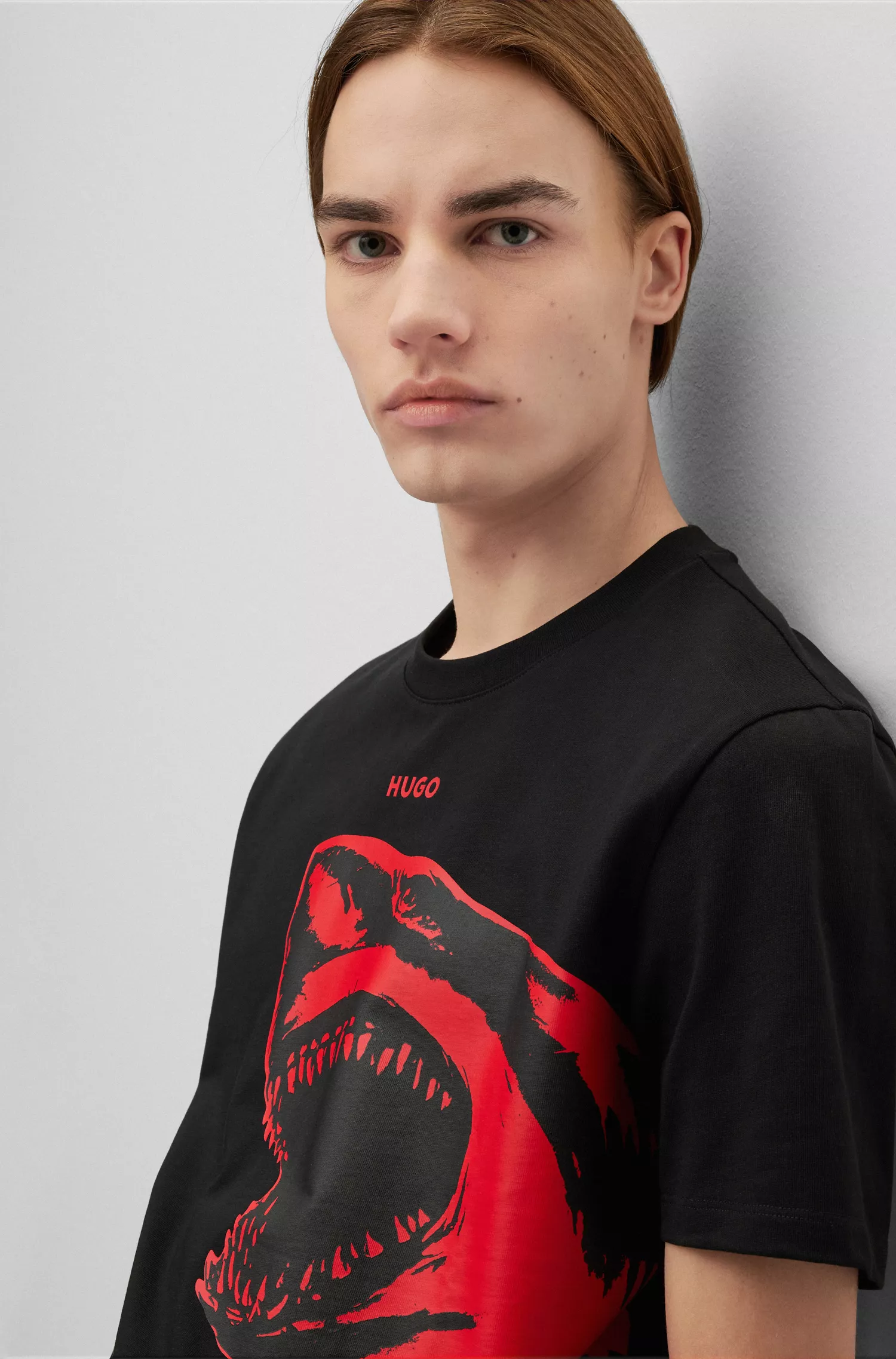 Camiseta HUGO vermelha em malha de algodão com estampa de tubarão vermelho