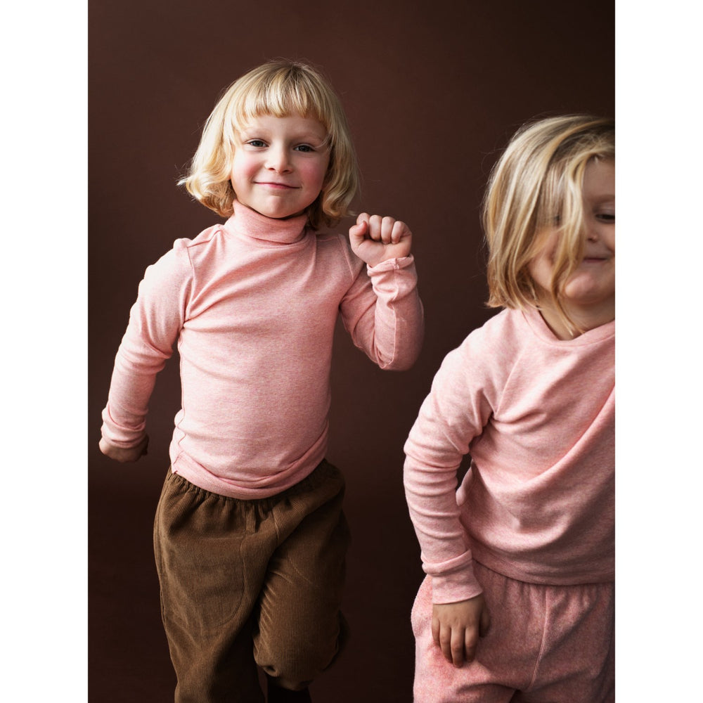 Køb Serendipity Coral Turtleneck Bluse