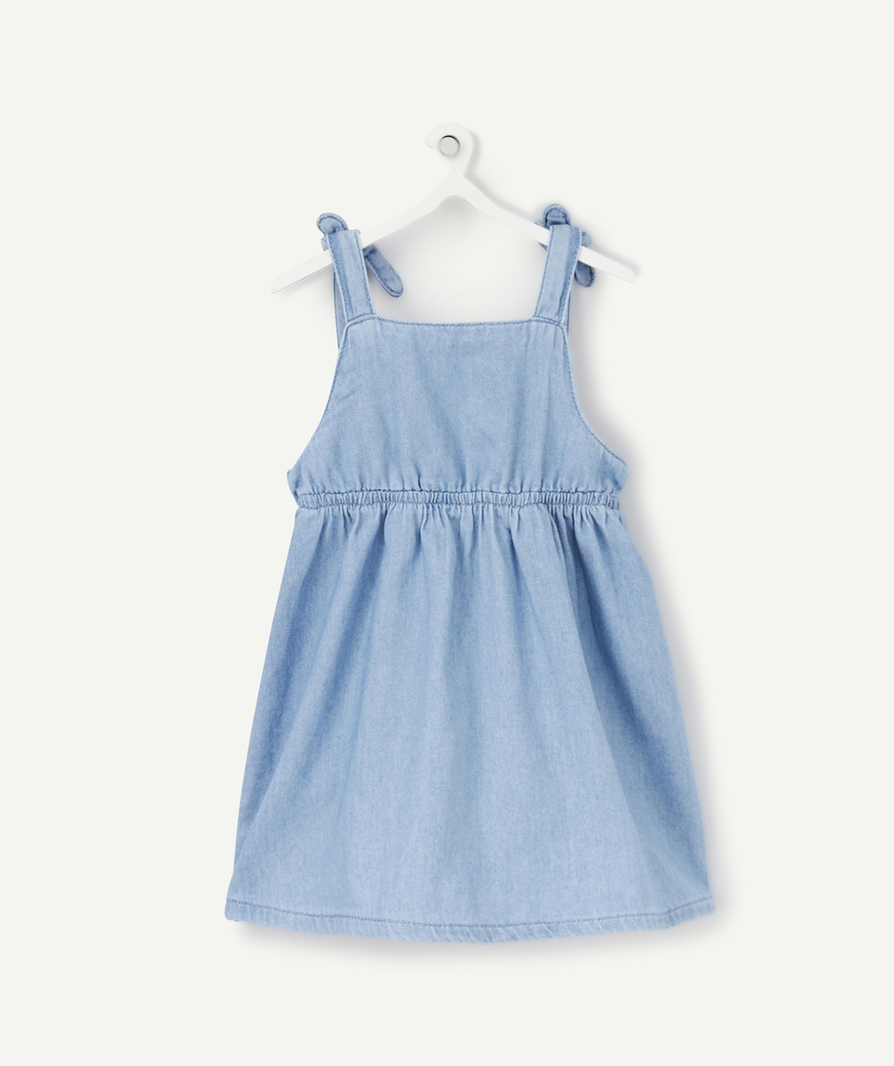 ROBE BÉBÉ FILLE EN DENIM LÉGER ET LOW IMPACT BLEU AVEC BRODERIE FLEUR