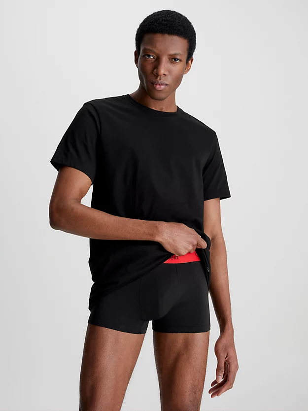 Pacote com 3 camisetas - Clássicas de algodão