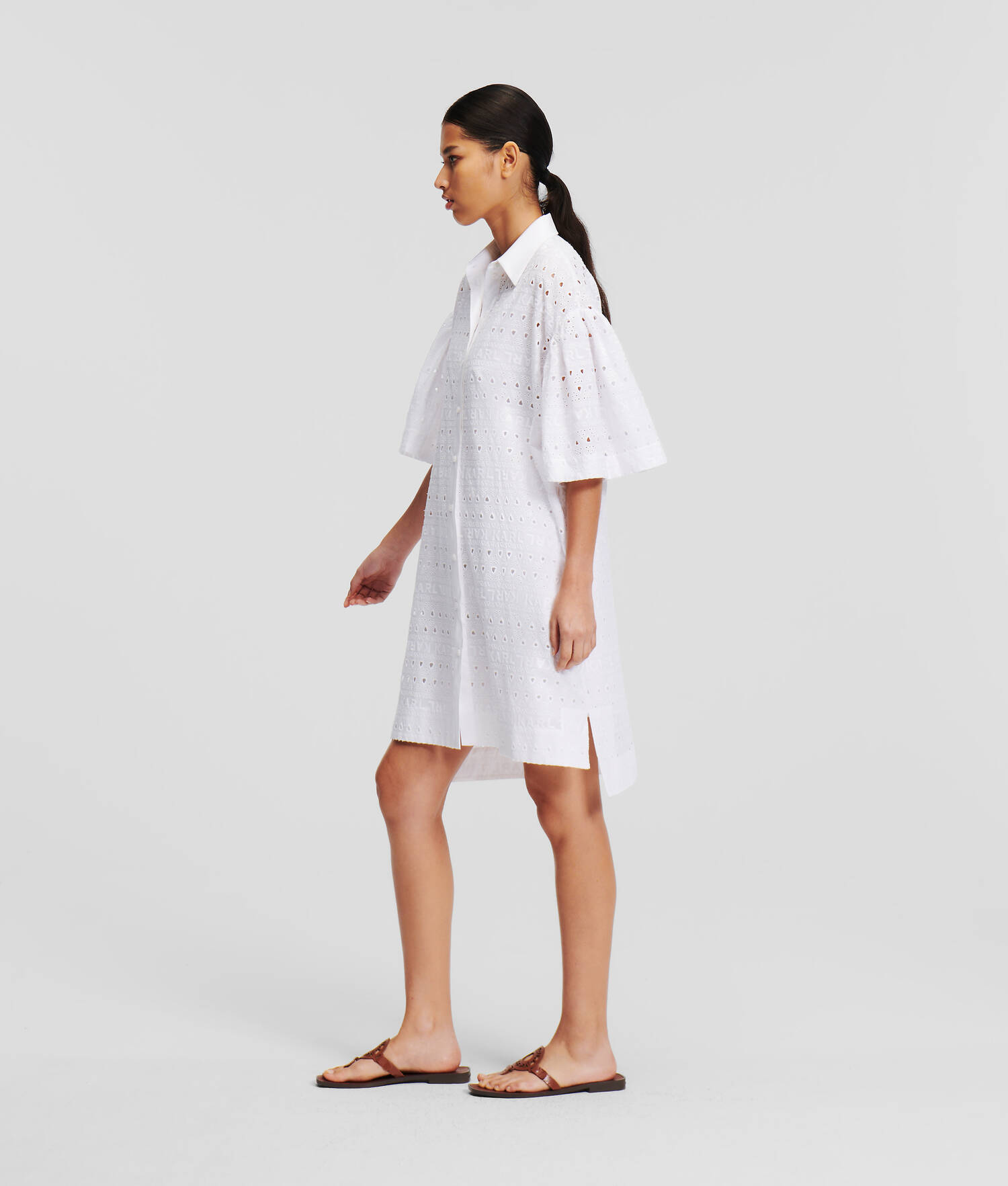 ROBE-CHEMISE AVEC BRODERIE ANGLAISE