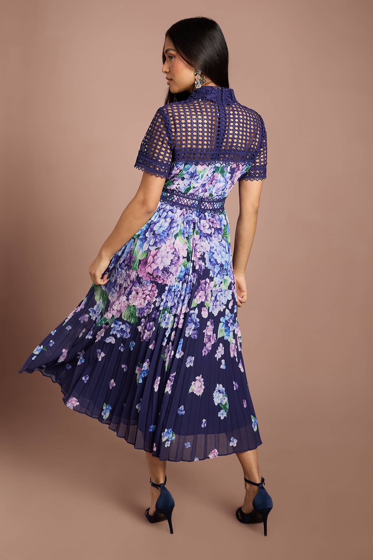 Coast Robe Midi Plissée Imprimée À Dentelle Lisa Tan Petite