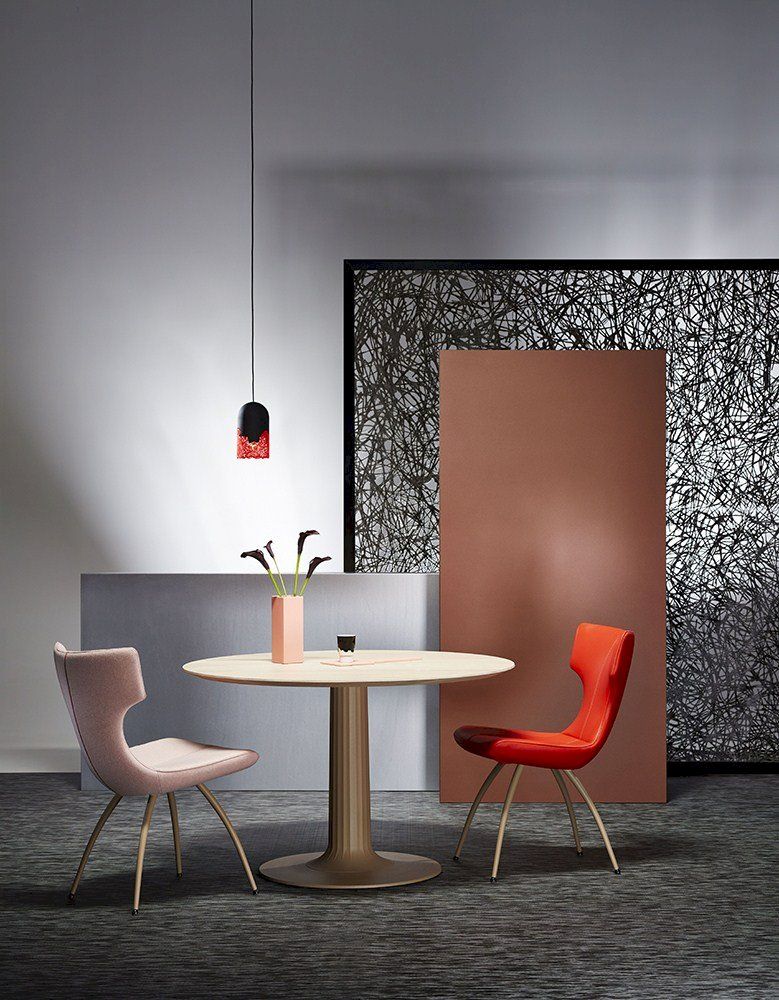 Leolux Columna eettafel