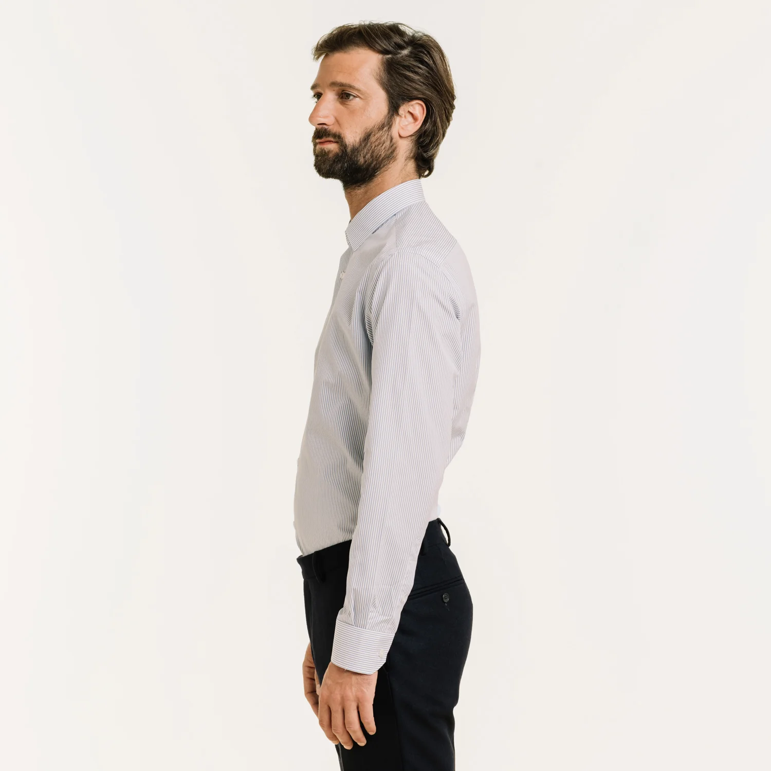 Fitted shirt in double-twisted poplin with fine blue stripes