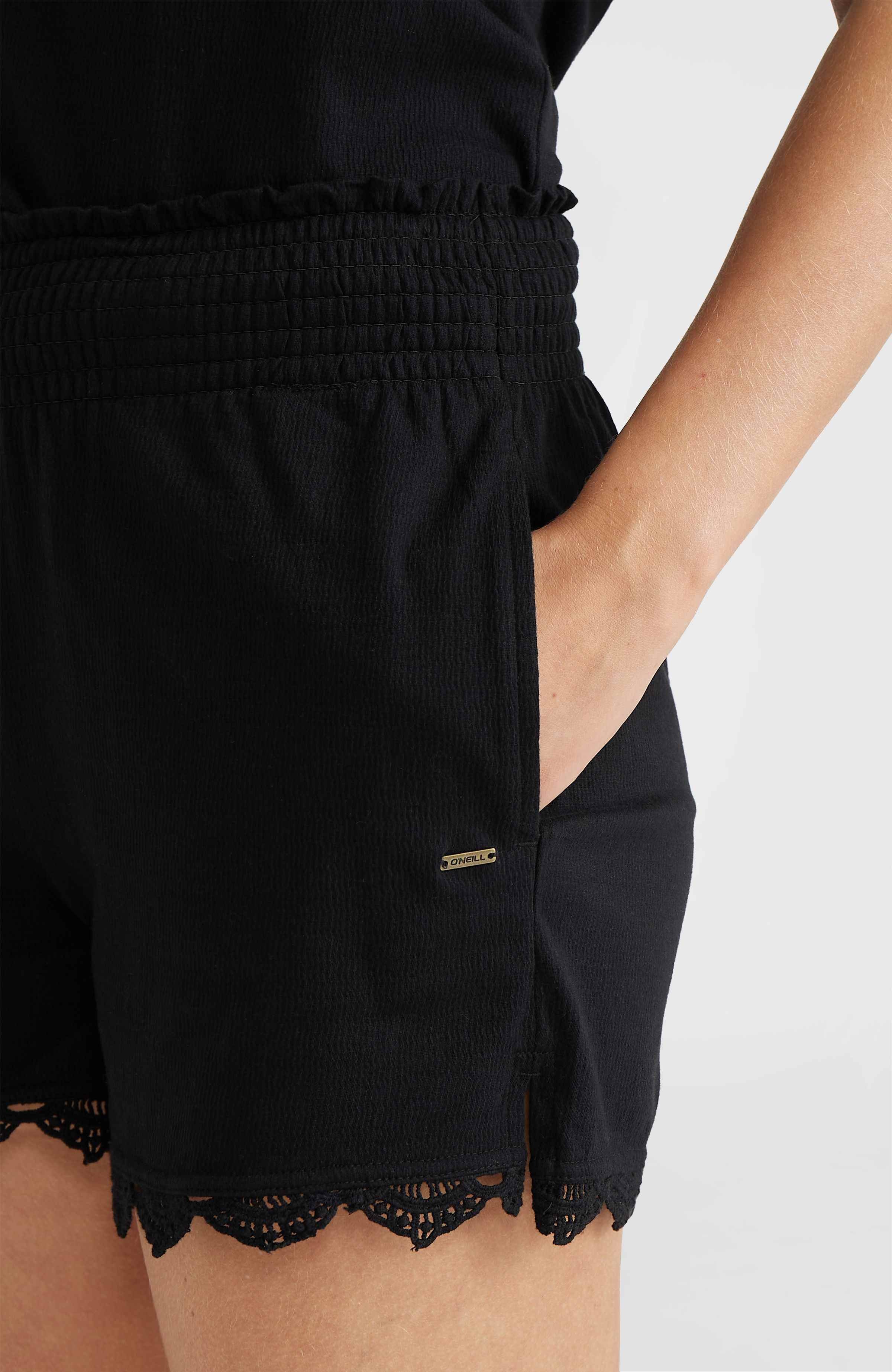 Essentials Ava Smocked short O`Neill Zwart