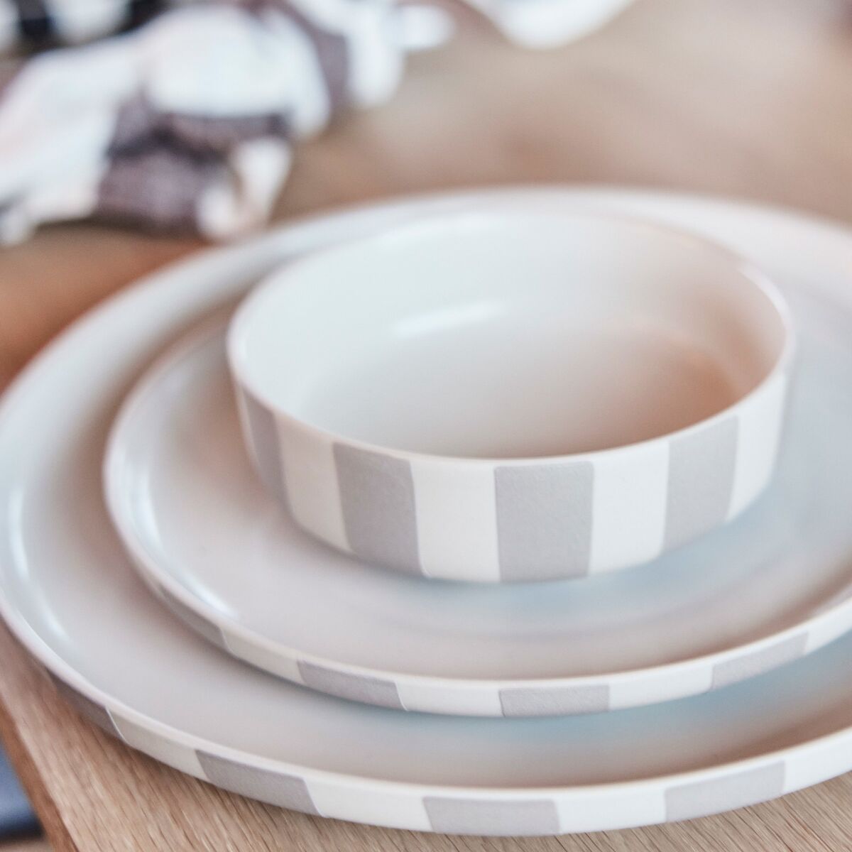 Toppu middagstallerken Ø26,5, clay