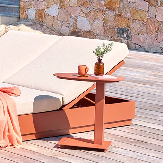 Table d'appoint de jardin ovale VENUZIA Acajou