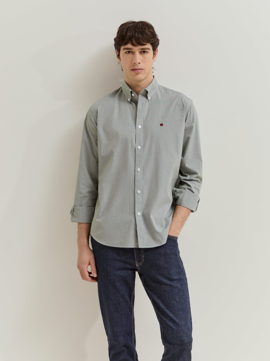 Camisa regular fit com micropadrão
