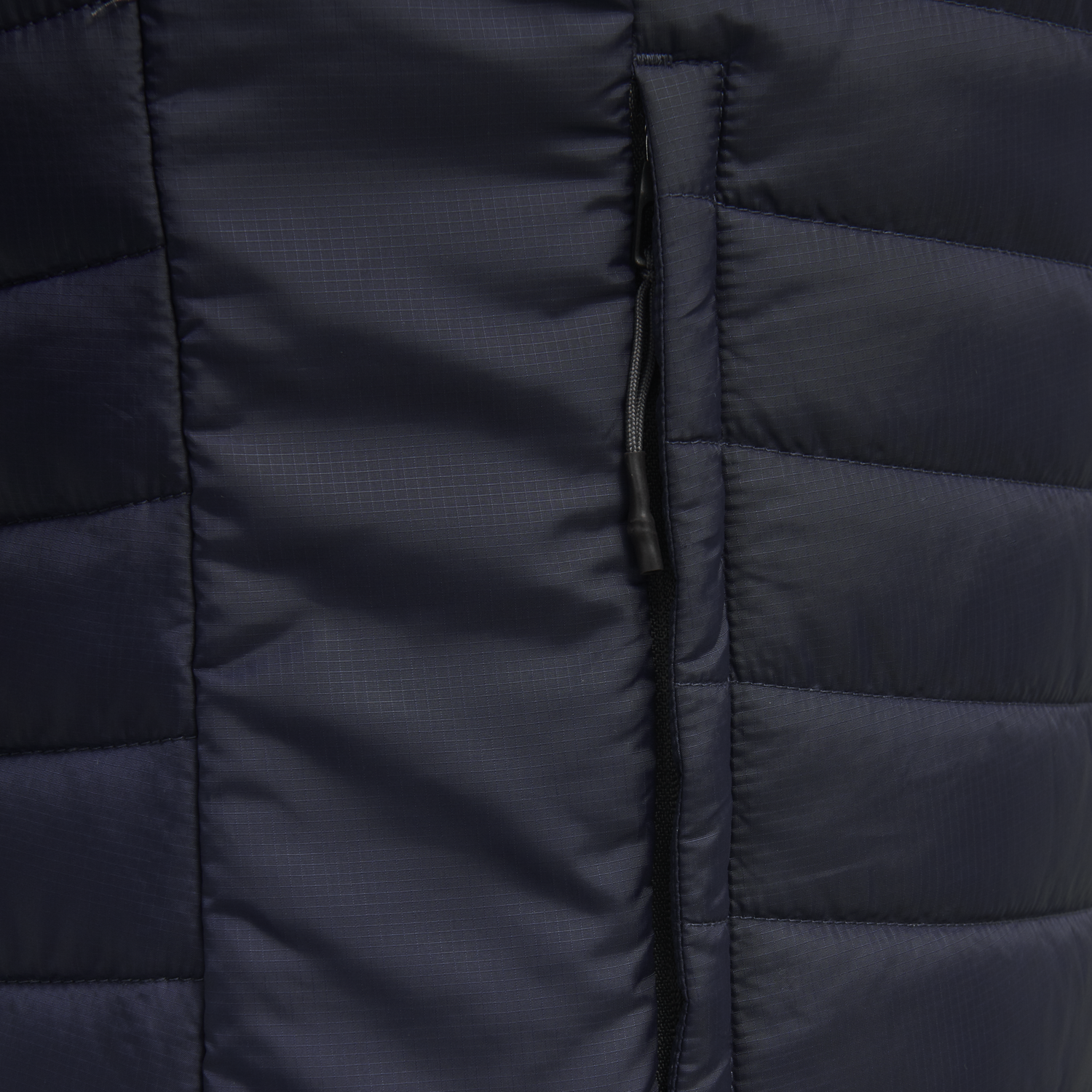 hmlNORTH HYBRID JACKET WOMAN