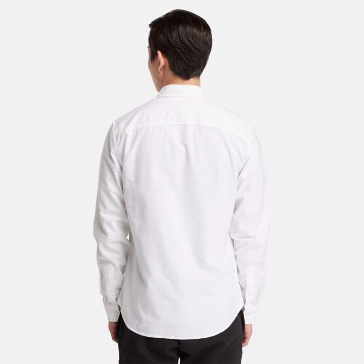 Camisa Oxford de manga comprida para homem, na cor branca.