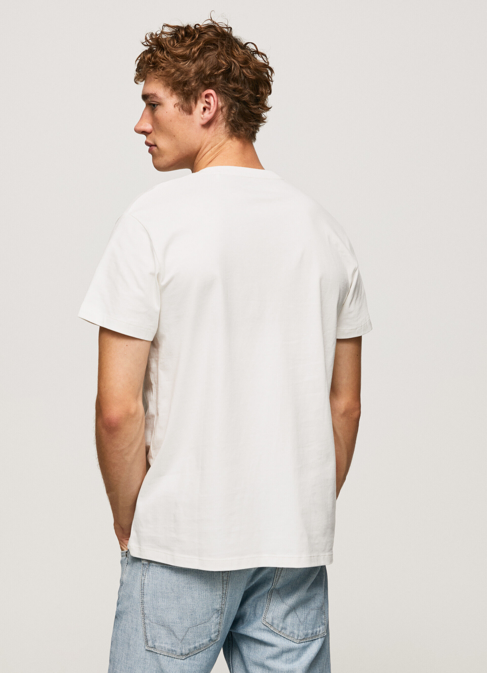 CAMISETA COM LOGOTIPO ESTAMPADO - branco-creme