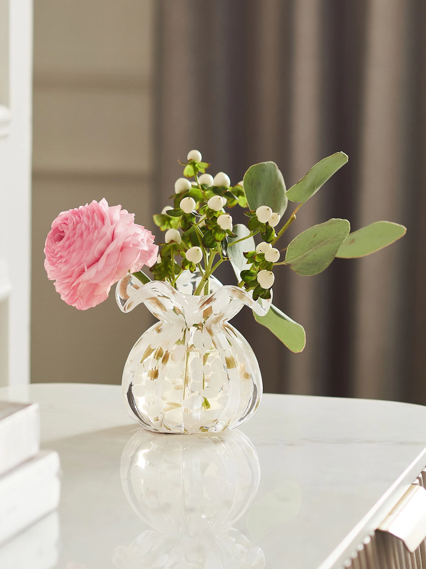 Glazen Confetti vaas met bloemen