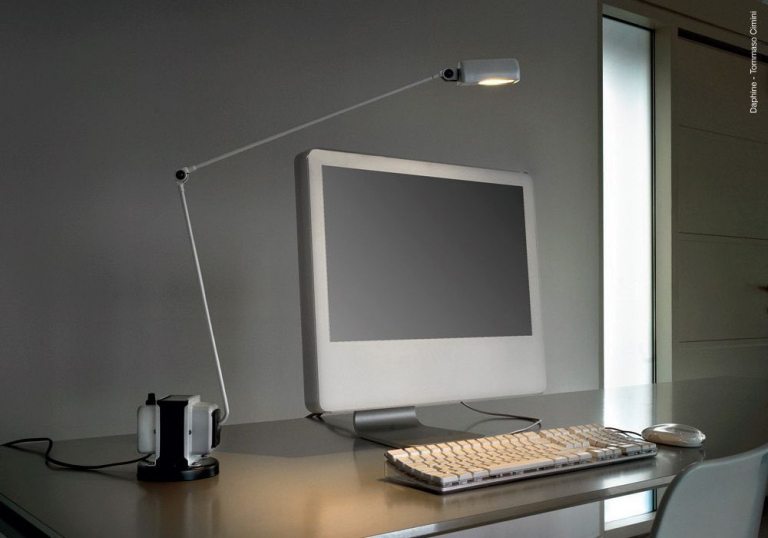 Lumina Daphine Classic bureaulamp nikkel