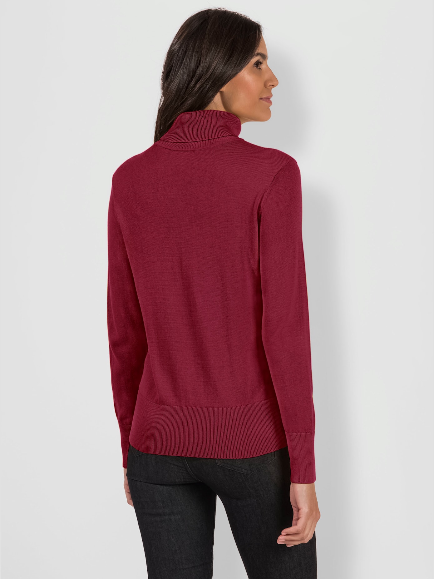 Pull tricot fin doux col roulé coupe classique