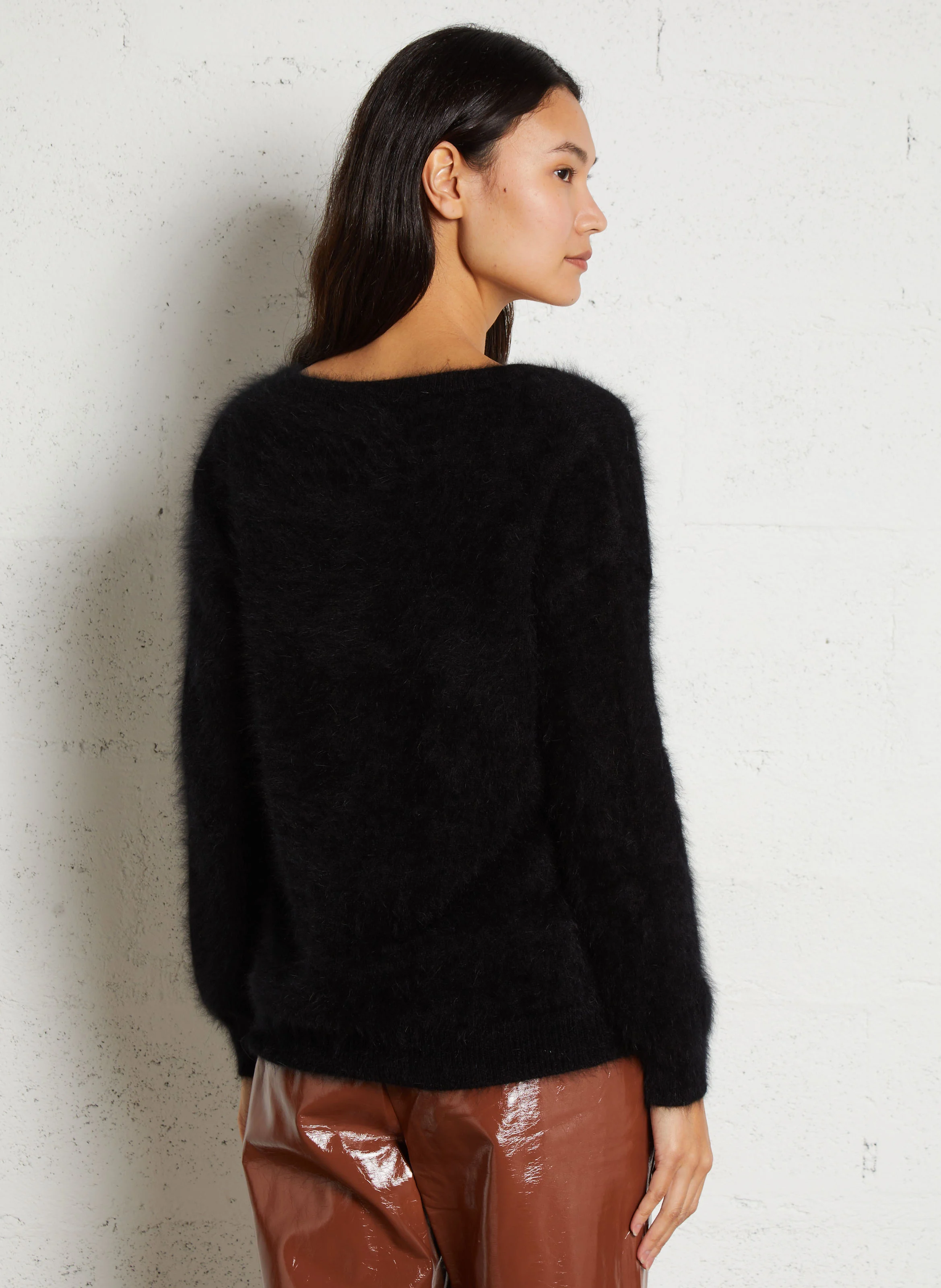 EDWARD - Pull col V en laine angora mélangée| Noir