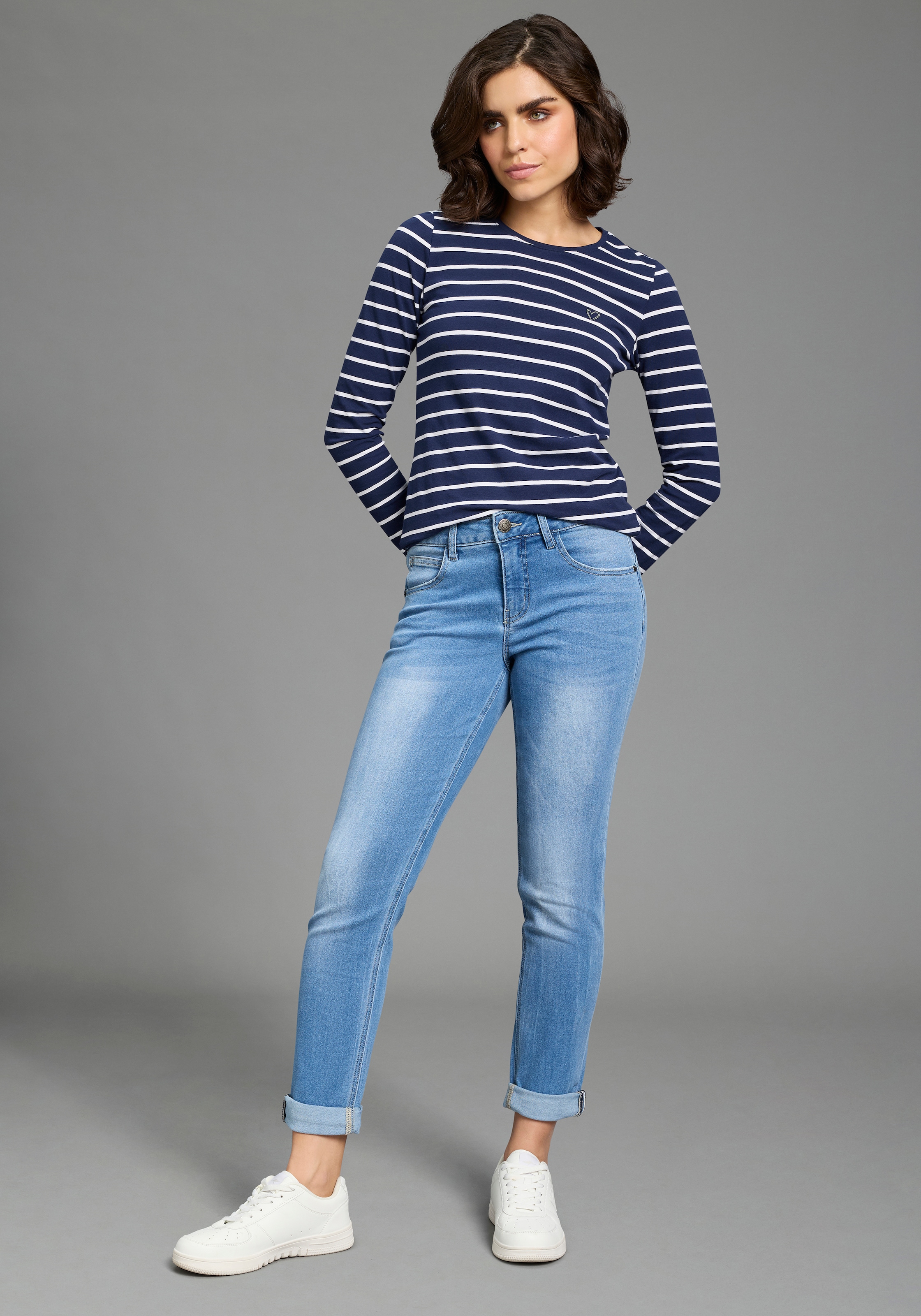 KangaROOS Relax-fit-Jeans »RELAX-FIT HIGH WAIST«, knöchelfreie Schnittform,  krempelbare Beinabschlüsse