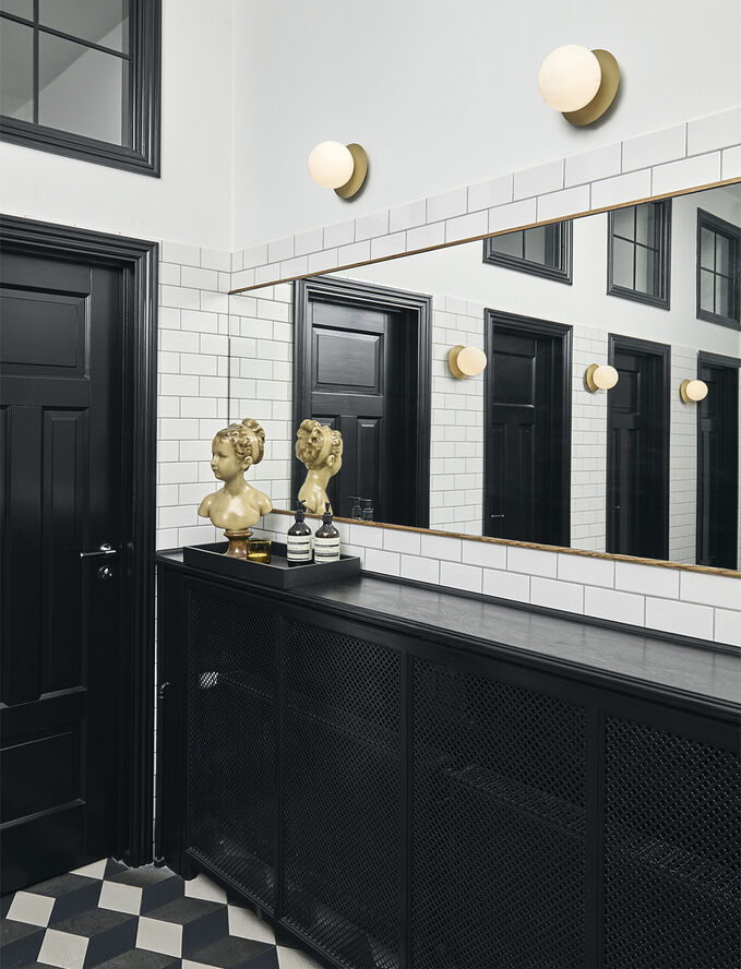 Nuura Liila 1 Medium IP44 , nordic gold / opal Nordic gold / opal
