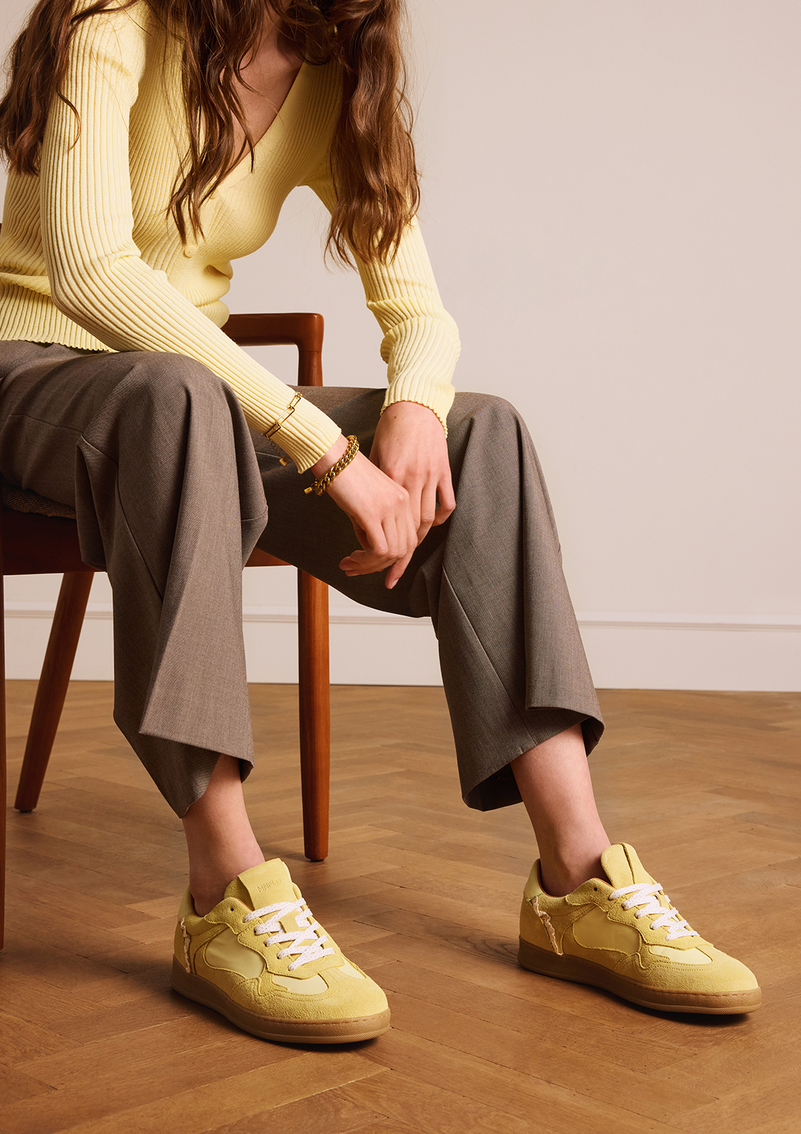 Gele sneakers met kant