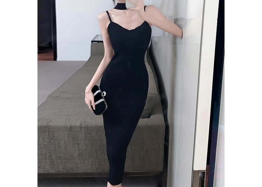 Yilda - Spaghettibandjes effen midi gebreide bodyconjurk