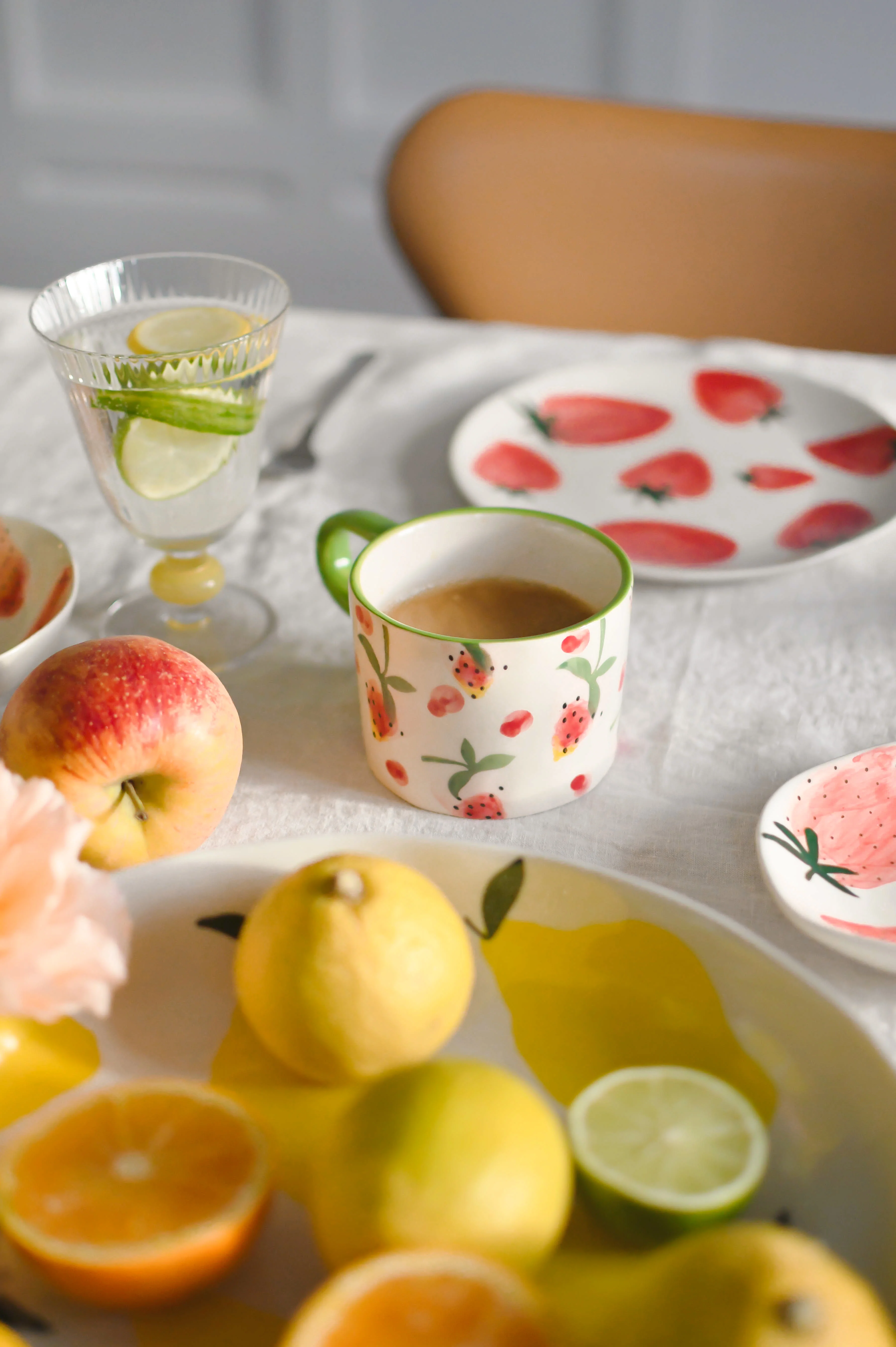 Bahne Interior  Fruity jordbær krus, hvid/rød - 300 ml