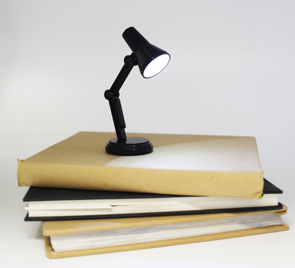 Winkee - Mini Reading Lamp
