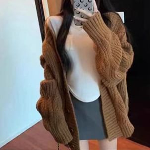Adoree - V-hals effen oversized vest met knoopjes