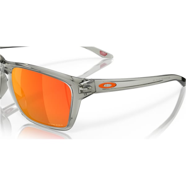Lunette de soleil lifestyle OAKLEY SYLAS GREY INK W/ PRIZM RUBY